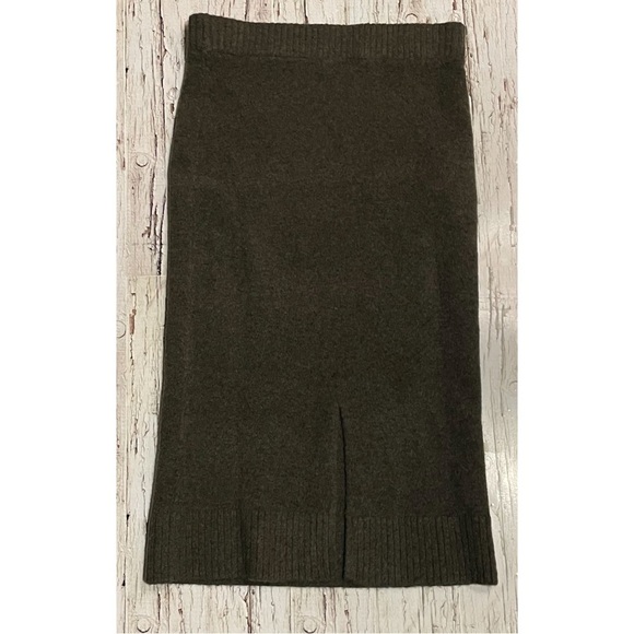 ⭐️H&M | knitted midi skirt (dark grey) - Picture 1 of 3